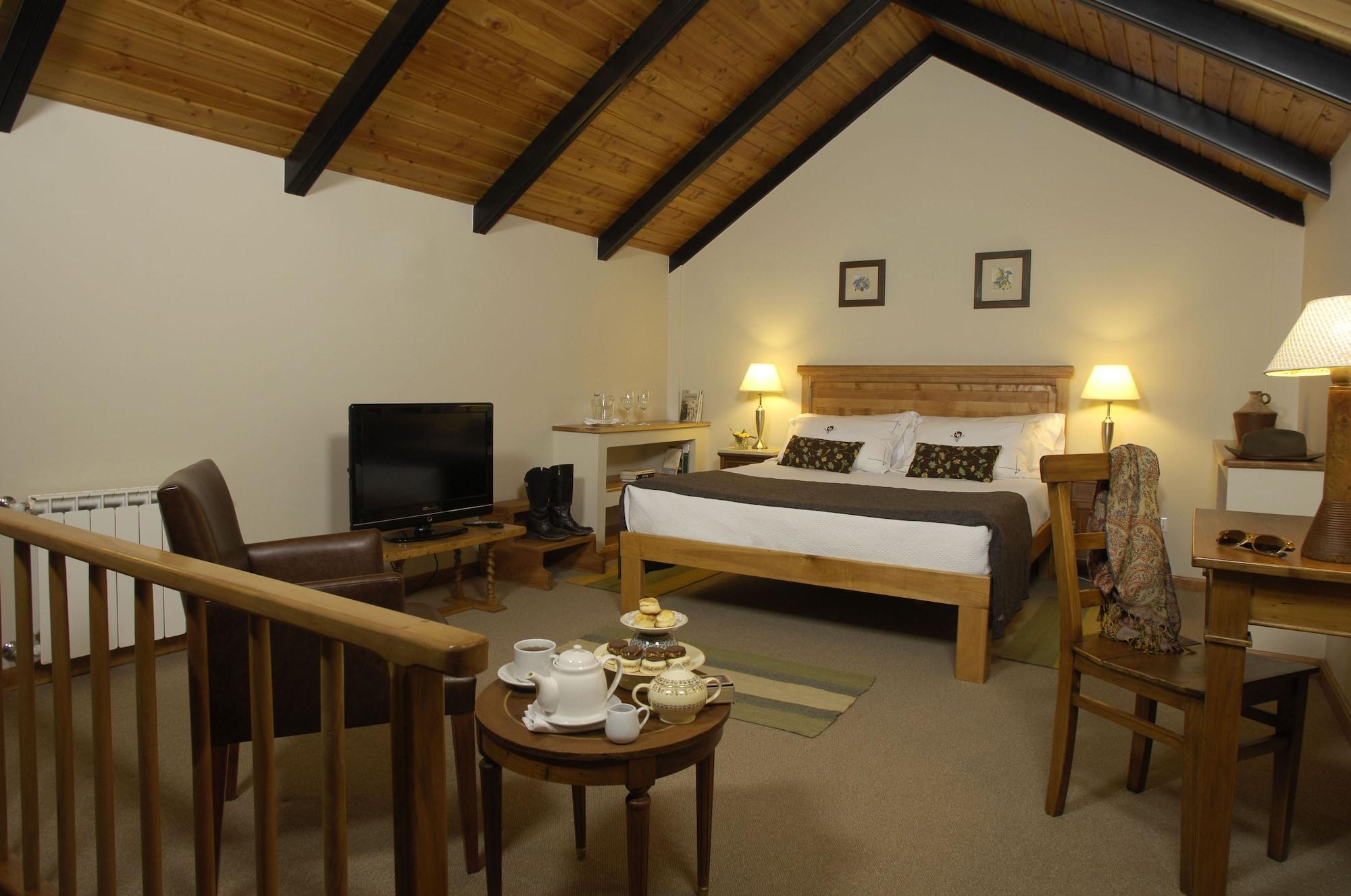 Las Bayas Home Suites Esquel Exterior foto