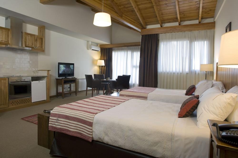 Las Bayas Home Suites Esquel Exterior foto