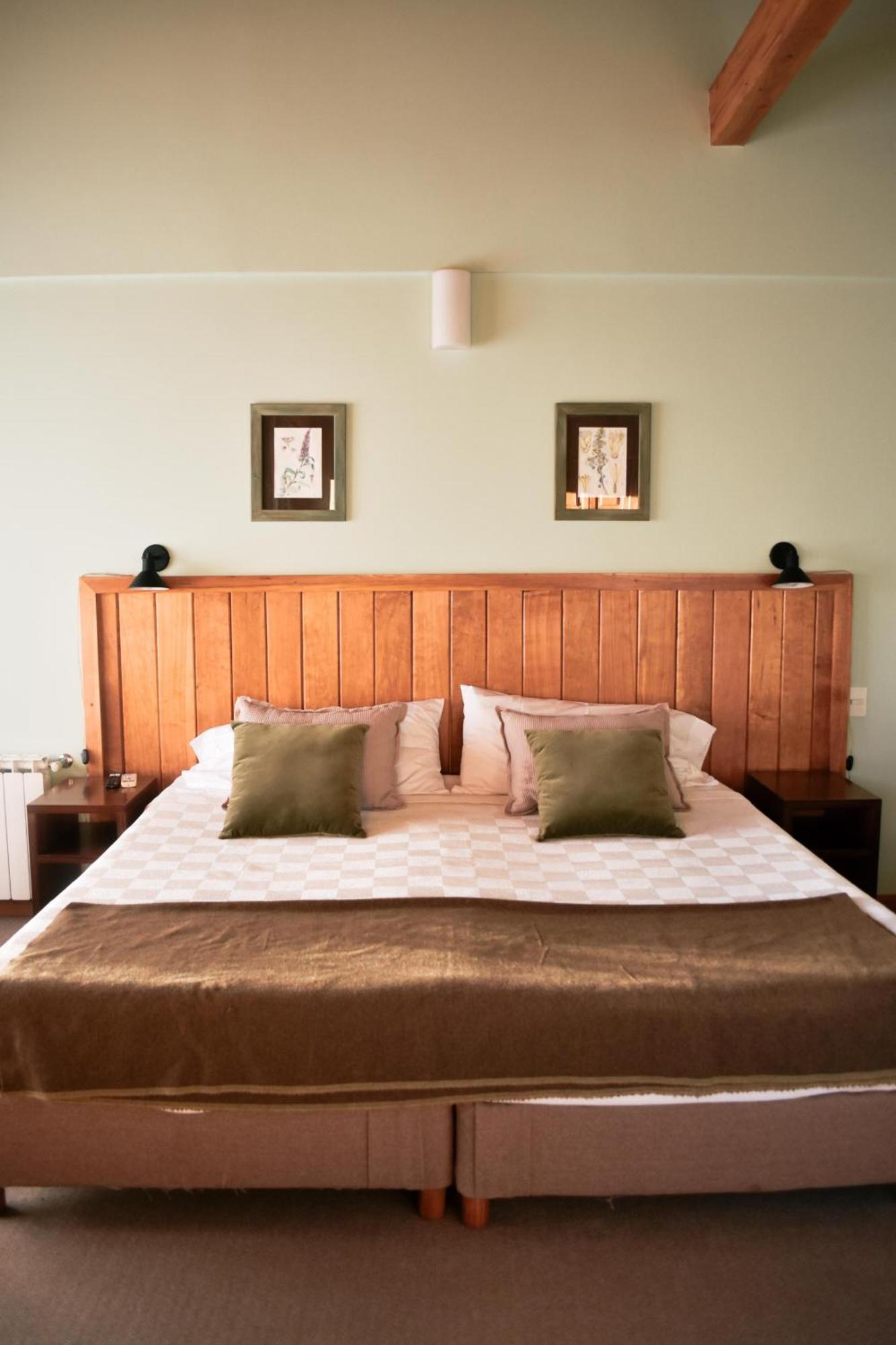 Las Bayas Home Suites Esquel Exterior foto