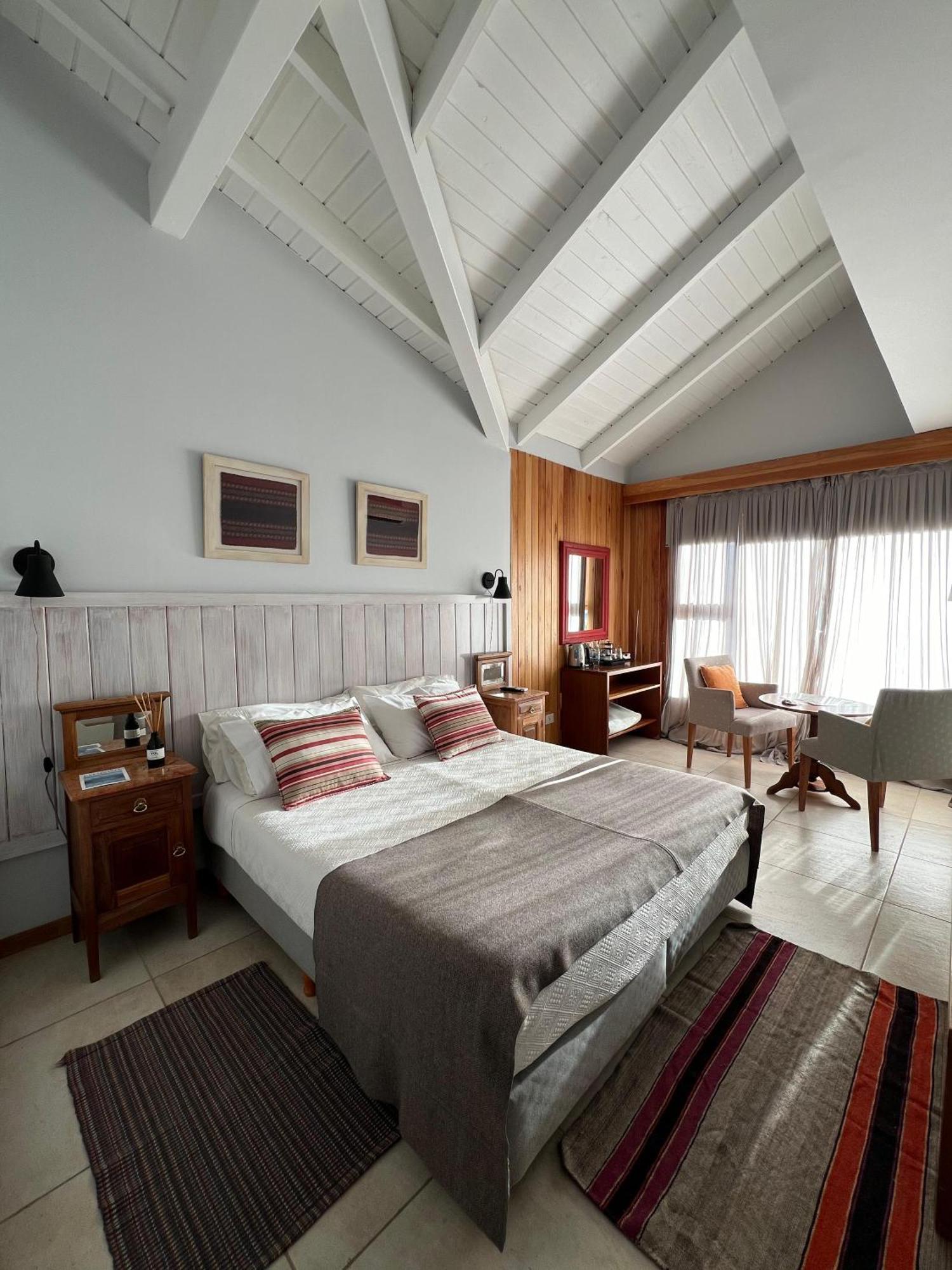 Las Bayas Home Suites Esquel Exterior foto