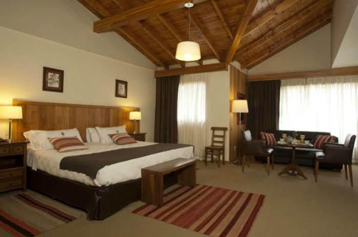 Las Bayas Home Suites Esquel Exterior foto